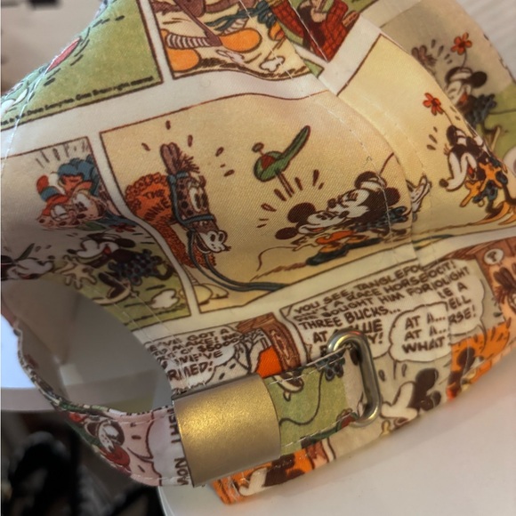 Mickey Mouse hat adjustable back - Picture 4 of 4